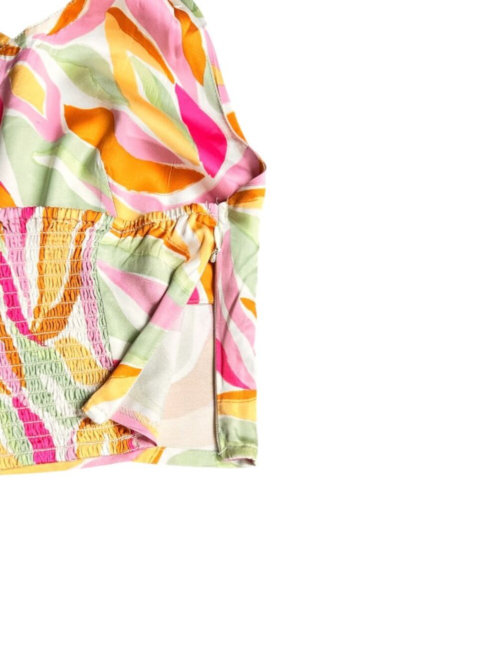 ASTR The Label NWT Multicolor Floral Halter Crop Top Size M Smocked Back - Picture 10 of 12